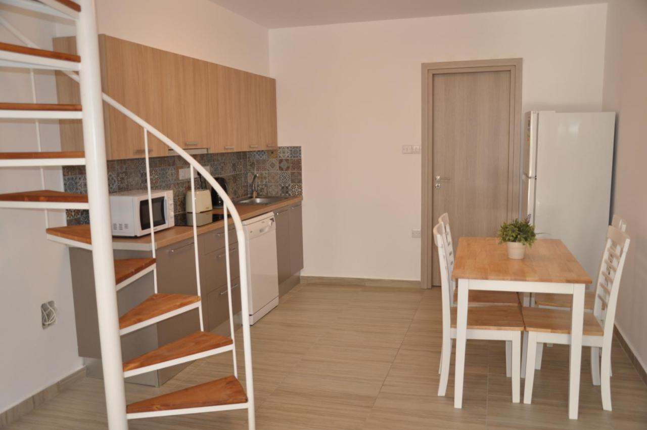Lux Galatex Lägenhet Limassol Exteriör bild